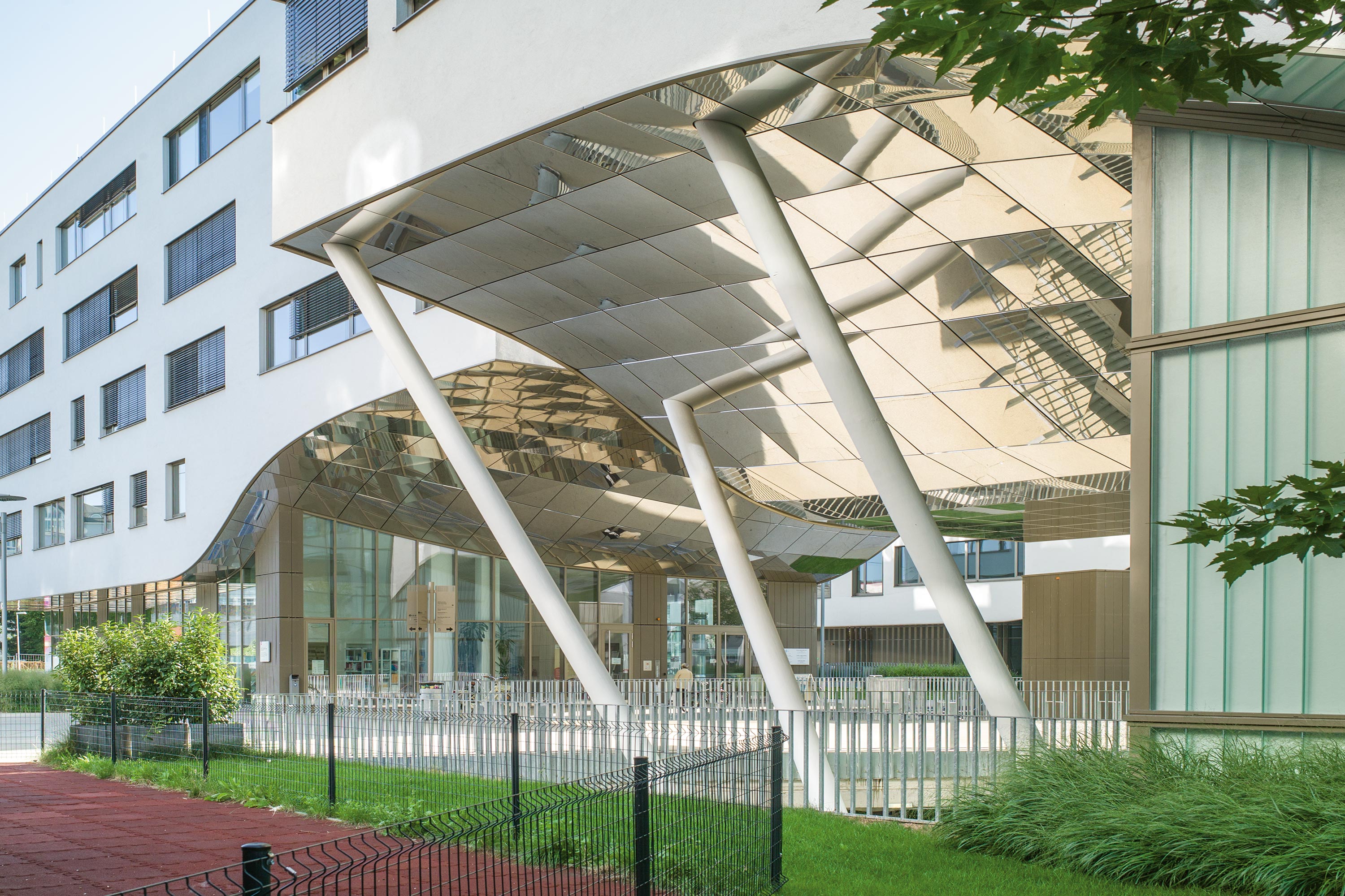 Stadtwerk Life Sciences Campus. Photo: Hertha Hurnaus | Berger+Parkkinen Architekten